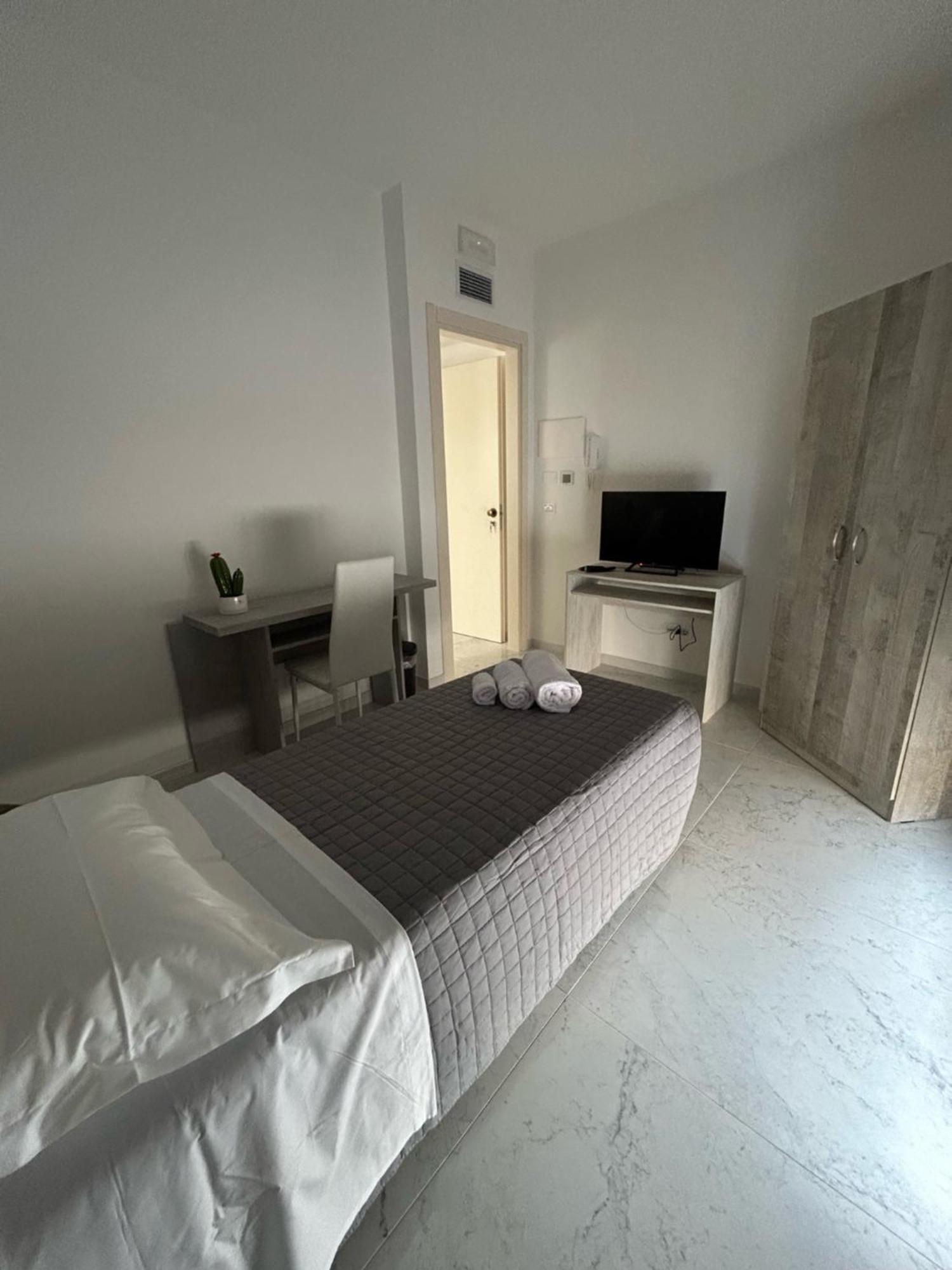 Aqua Marine B&B - Rooms And Apartments Milazzo Exterior photo
